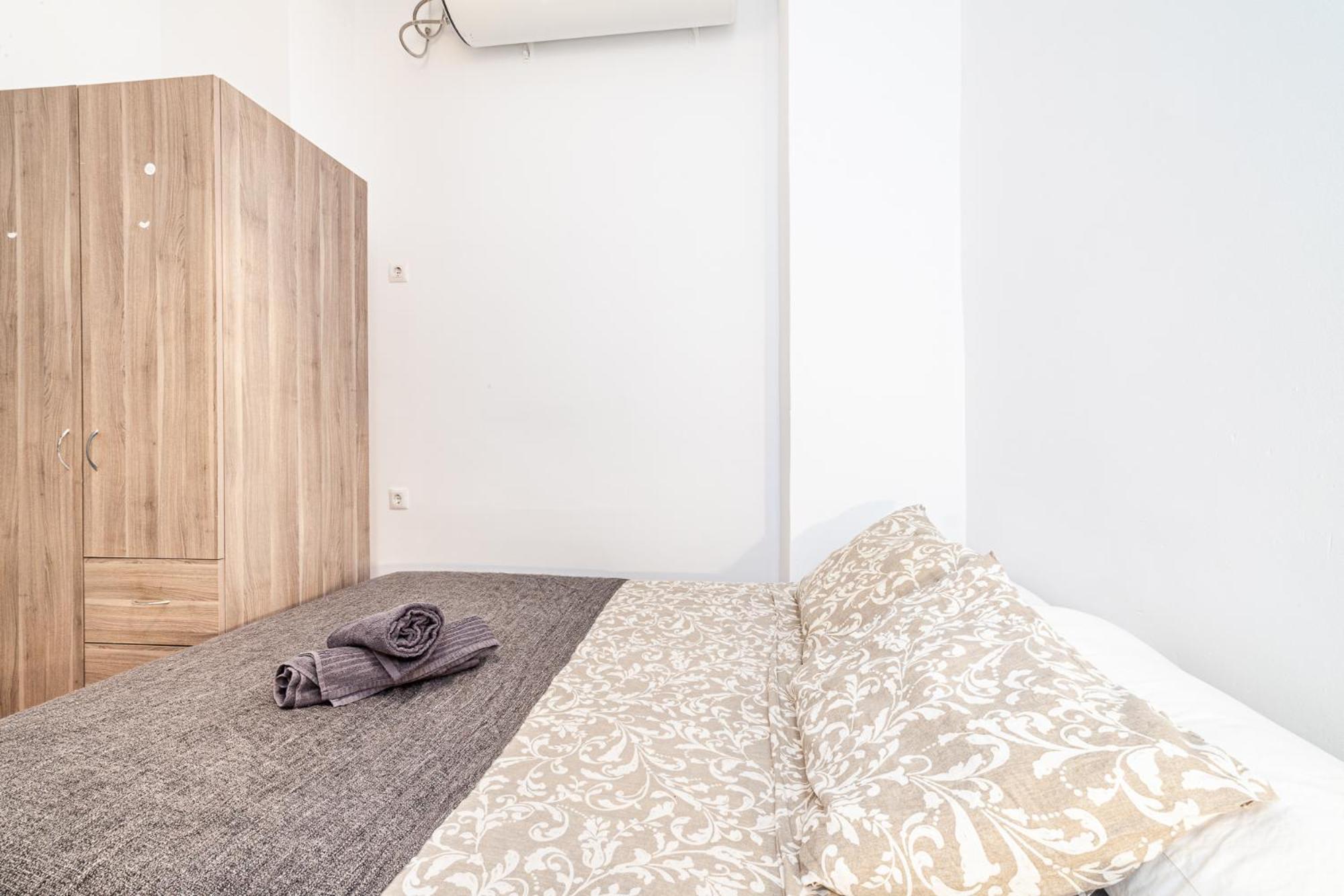 Balmes Private Rooms Barcelona Exterior foto